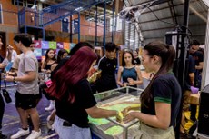 Mostra de Cursos: espaço para que a comunidade possa conhecer a UNILA. Foto: Moisés Nascimento/SECOM