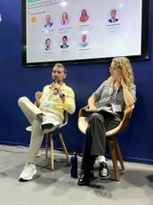 Jonathan Oliveira em painel no Pavilhão da Itália