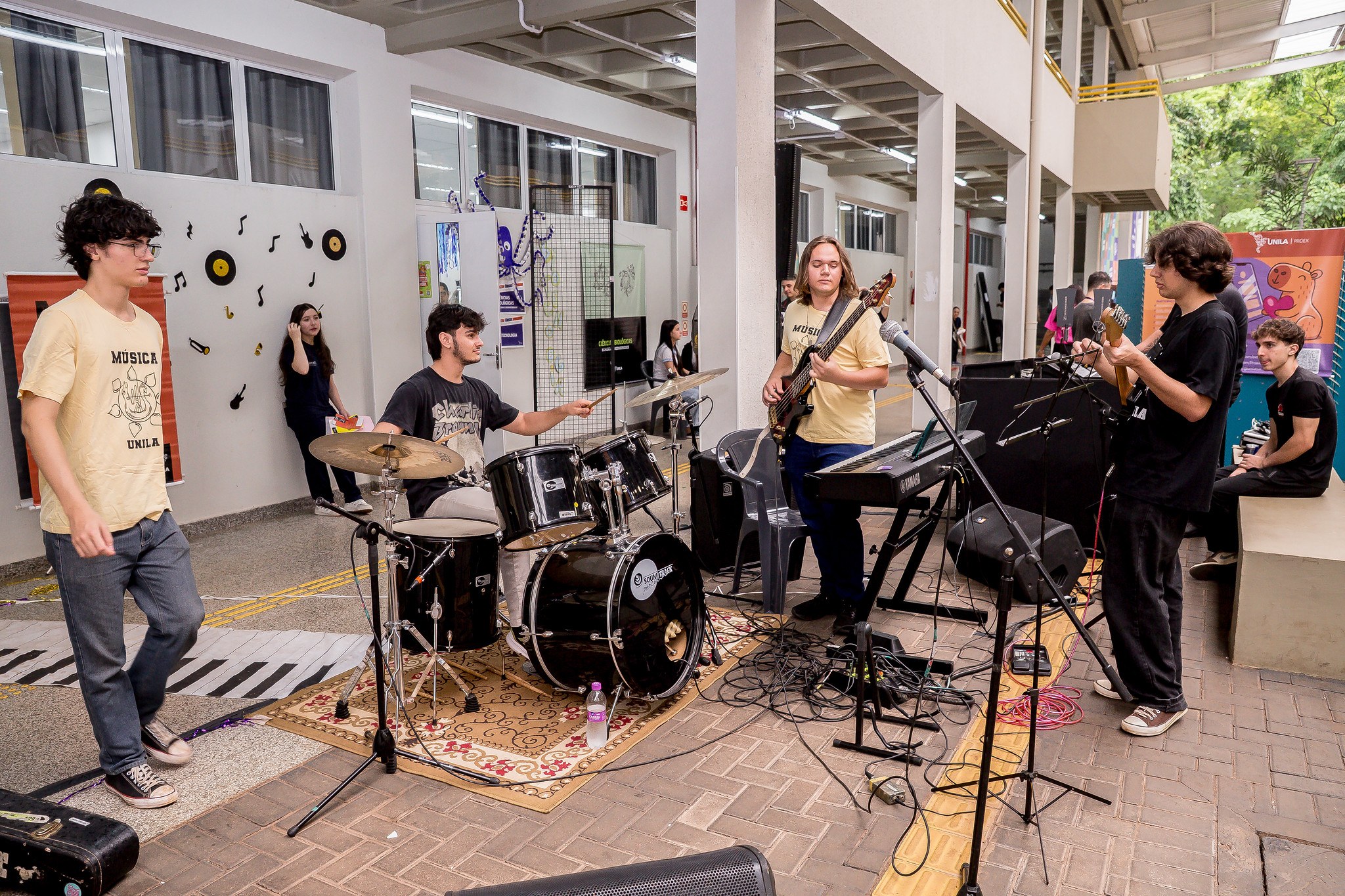 Discentes de música se apresentam na Mostra: diversidade de cursos oferecidos pela UNILA – Foto: Moisés Bonfim – SECOM/UNILA