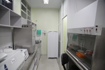 UNILA transferiu equipamentos do Laboratório de Pesquisa em Ciências Médicas para o Laboratório Municipal