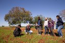 Visita possibilita contato dos alunos com as práticas desenvolvidas no campo  (Foto: Moisés Bonfim)